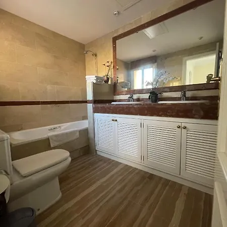 Apartment Hacienda Elviria 2 Bedroom Spacious *