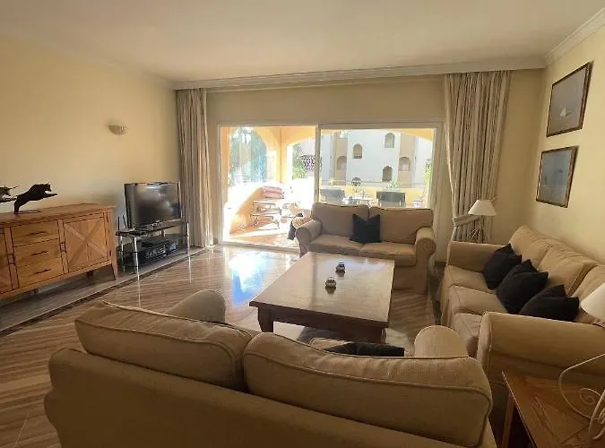 Hacienda Elviria 2 Bedroom Spacious