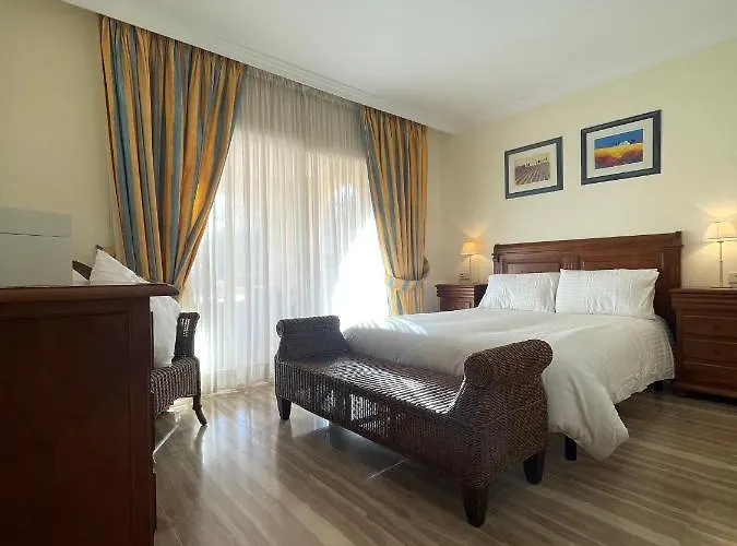 Apartment Hacienda Elviria 2 Bedroom Spacious Marbella