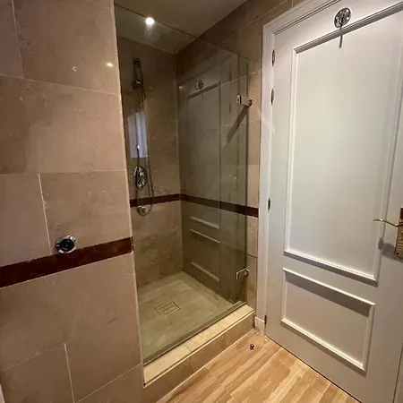 Hacienda Elviria 2 Bedroom Spacious Marbella