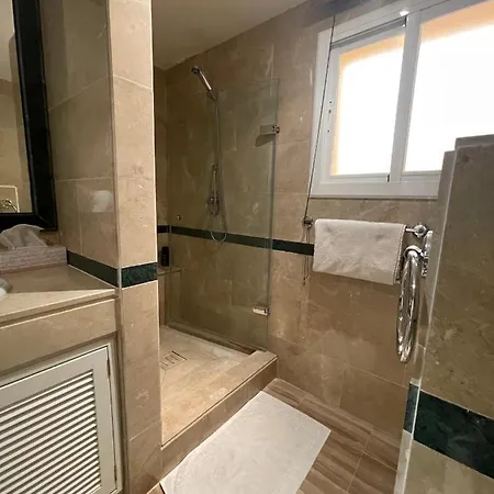 Hacienda Elviria 2 Bedroom Spacious Marbella